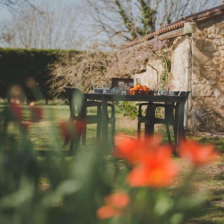 La Ferme De Bousserand Pontours Dış mekan fotoğraf